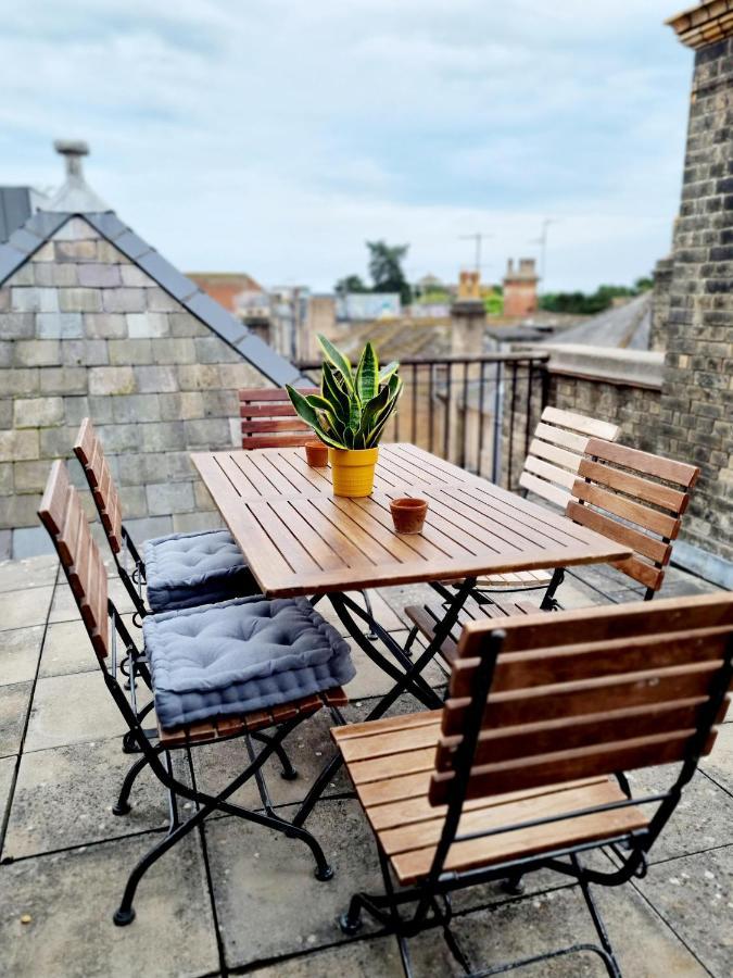 Cityscape Haven: 1 Bedroom Apartment With Terrace And City View Bournemouth Exterior photo